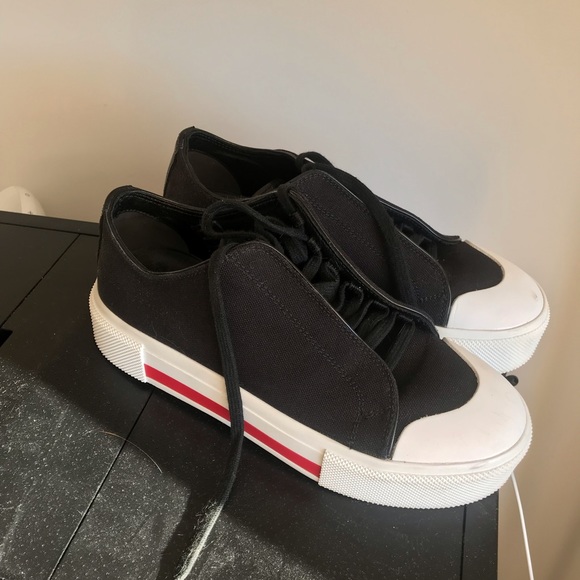 alexander mcqueen size 3